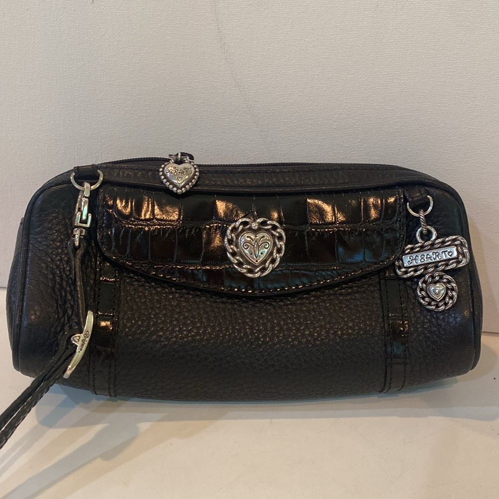 Brighton Black Pebbled Leather Small Purse
Detachable Strap Silver trim, Hearts